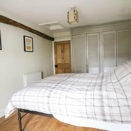 Glen Cottage, * カークビー・ステファン